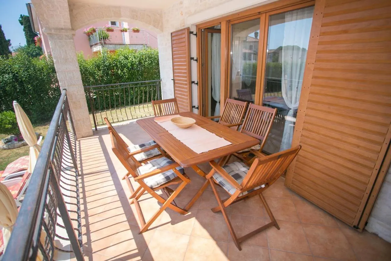 Family Friendly House With A Swimming Pool Buici, Porec - 19720 Hébergement de vacances